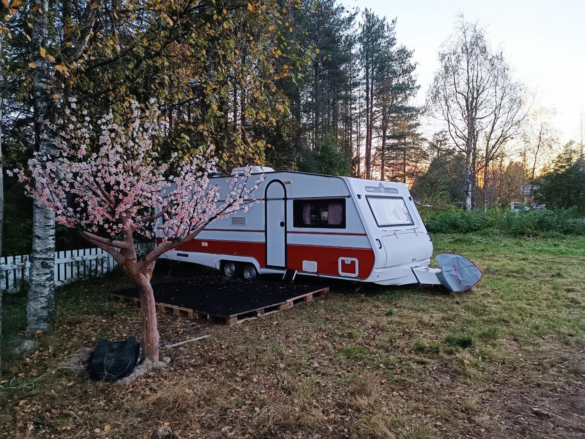 Santa'S Winter Caravan-Kabe Royal Rovaniemi Exterior photo